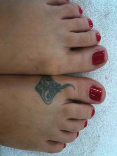 Melissa Joan Hart feet photo thumbnail
