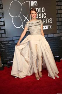 Holland Roden feet photo thumbnail