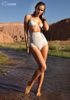 Irina Shayk feet photo thumbnail