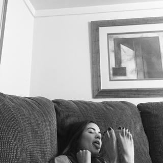 Ashley Benson feet photo thumbnail