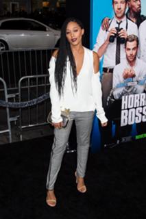Tia Mowry feet photo thumbnail