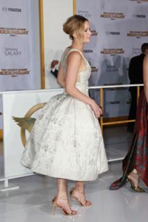 Jennifer Lawrence feet photo thumbnail