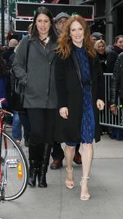 Julianne Moore feet photo thumbnail