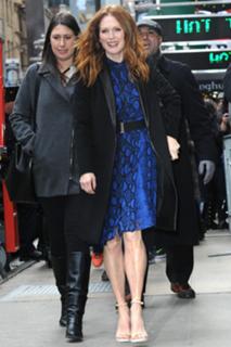 Julianne Moore feet photo thumbnail