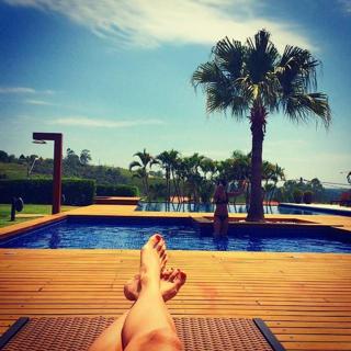 Adriane Galisteu feet photo thumbnail