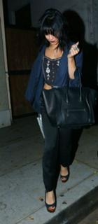 Vanessa Hudgens feet photo thumbnail