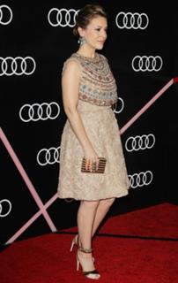 Alyssa Milano feet photo thumbnail