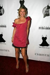 Ali Larter feet photo thumbnail