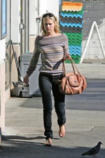 Ali Larter feet photo thumbnail