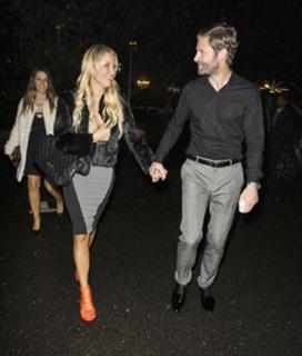 Denise Van Outen feet photo thumbnail