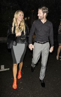 Denise Van Outen feet photo thumbnail
