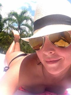 Carmen Villalobos feet photo thumbnail