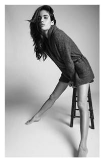 Sara Sampaio feet photo thumbnail
