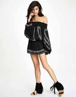 Sara Sampaio feet photo thumbnail