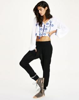 Sara Sampaio feet photo thumbnail