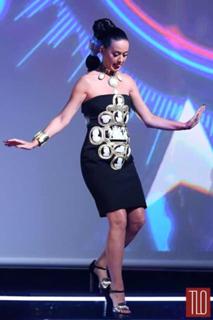 Katy Perry feet photo thumbnail