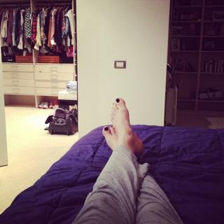 Julieta Prandi feet photo thumbnail