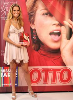 Petra Nemcova feet photo thumbnail