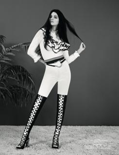 Kendall Jenner feet photo thumbnail