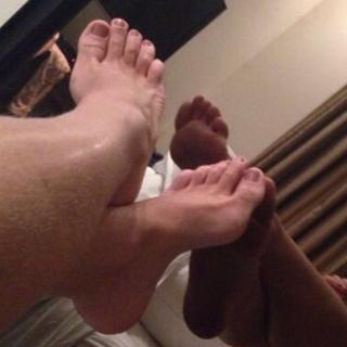 Franciely Freduzeski feet photo thumbnail