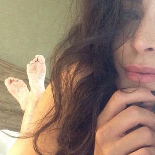 Franciely Freduzeski feet photo thumbnail