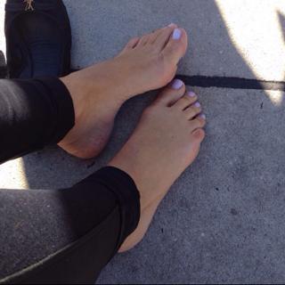 Franciely Freduzeski feet photo thumbnail