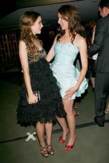 Lily Collins feet photo thumbnail