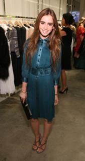 Lily Collins feet photo thumbnail