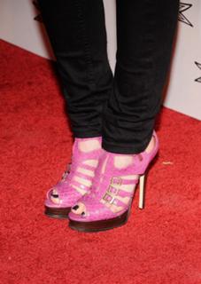Lily Collins feet photo thumbnail