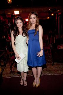 Lily Collins feet photo thumbnail