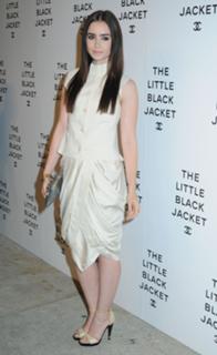 Lily Collins feet photo thumbnail