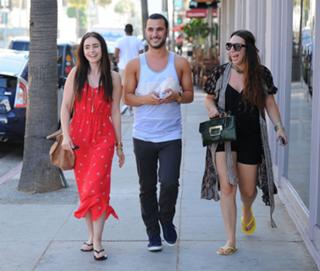 Lily Collins feet photo thumbnail