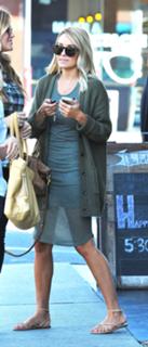 Lauren Conrad feet photo thumbnail