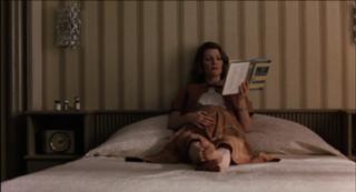 Julianne Moore feet photo thumbnail