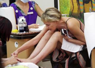 Sharon Stone feet photo thumbnail
