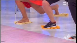 Caterina Balivo feet photo thumbnail