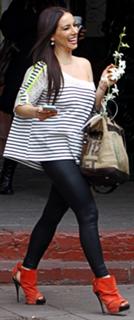 Claudia Lizaldi feet photo thumbnail