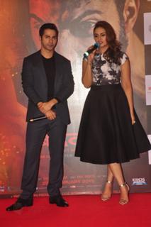 Huma Qureshi feet photo thumbnail
