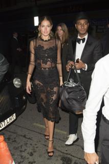 Doutzen Kroes feet photo thumbnail