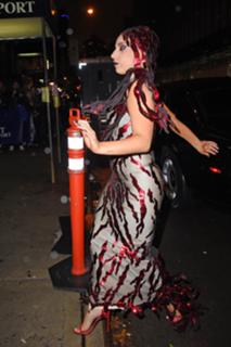 Lady Gaga feet photo thumbnail