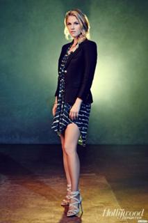 Ali Larter feet photo thumbnail