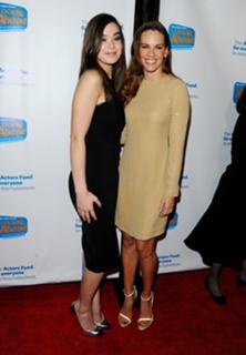 Hilary Swank feet photo thumbnail