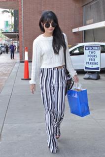 Vanessa Hudgens feet photo thumbnail