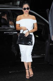 Lady Gaga feet photo thumbnail