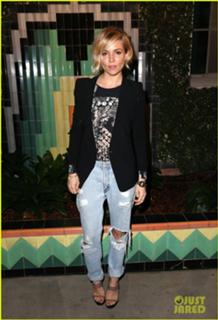 Sienna Miller feet photo thumbnail