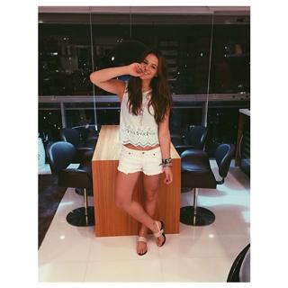 Bruna Marquezine feet photo thumbnail