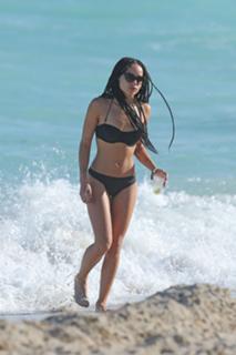 Zoë Kravitz feet photo thumbnail