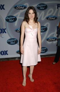 Caroline Dhavernas feet photo 1