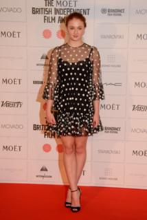 Sophie Turner feet photo thumbnail