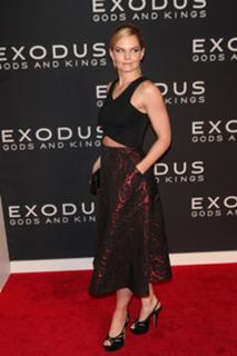 Jennifer Morrison feet photo thumbnail